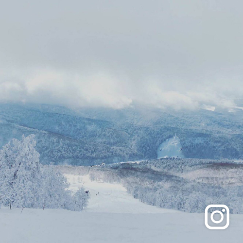 インスタグラム投稿イメージ 雪の北海道の山々
